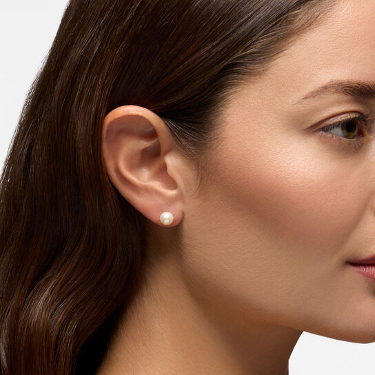 Birks Pearls Freshwater Pearl Earrings on model image number 1